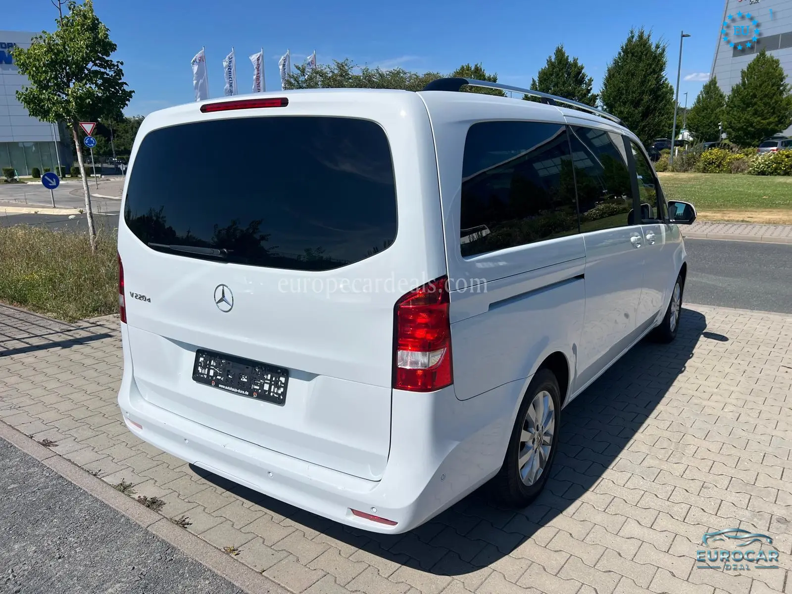 Mercedes-Benz V 220