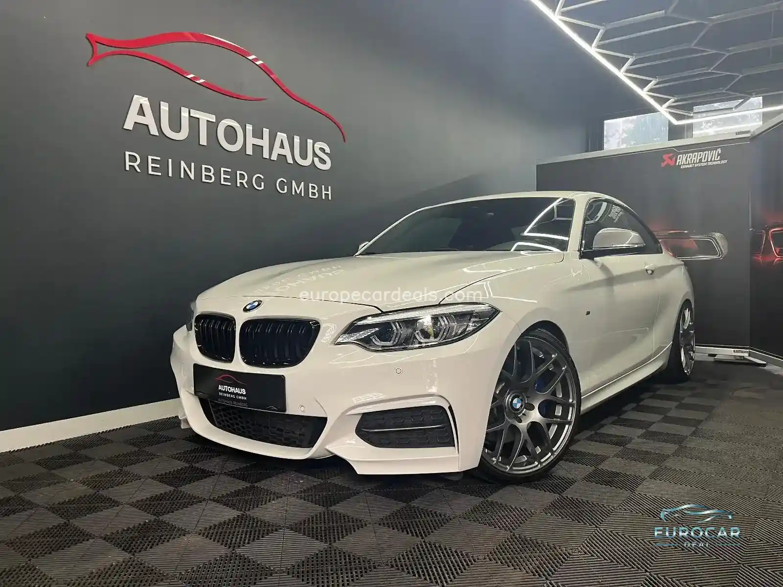 BMW M240i