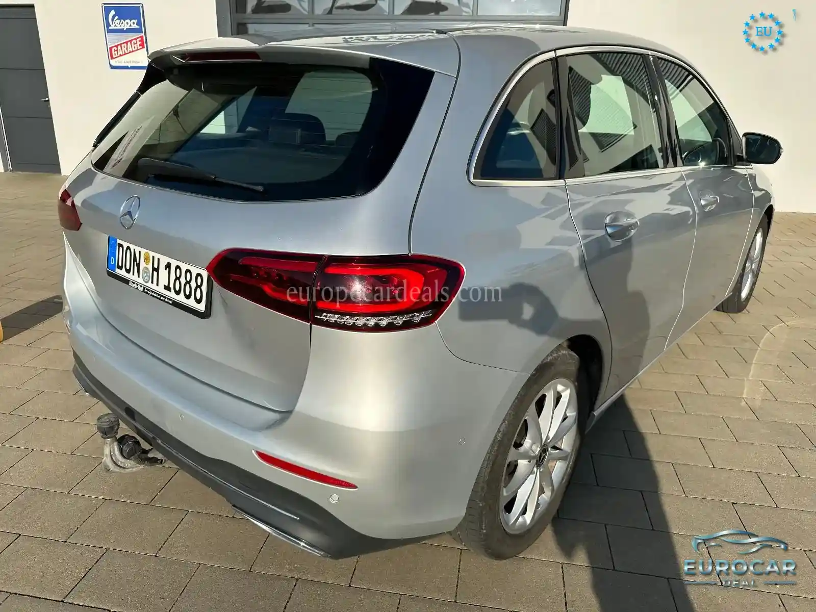 Mercedes-Benz B 180