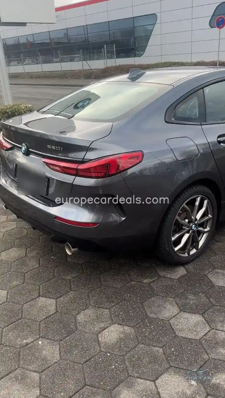 BMW 220