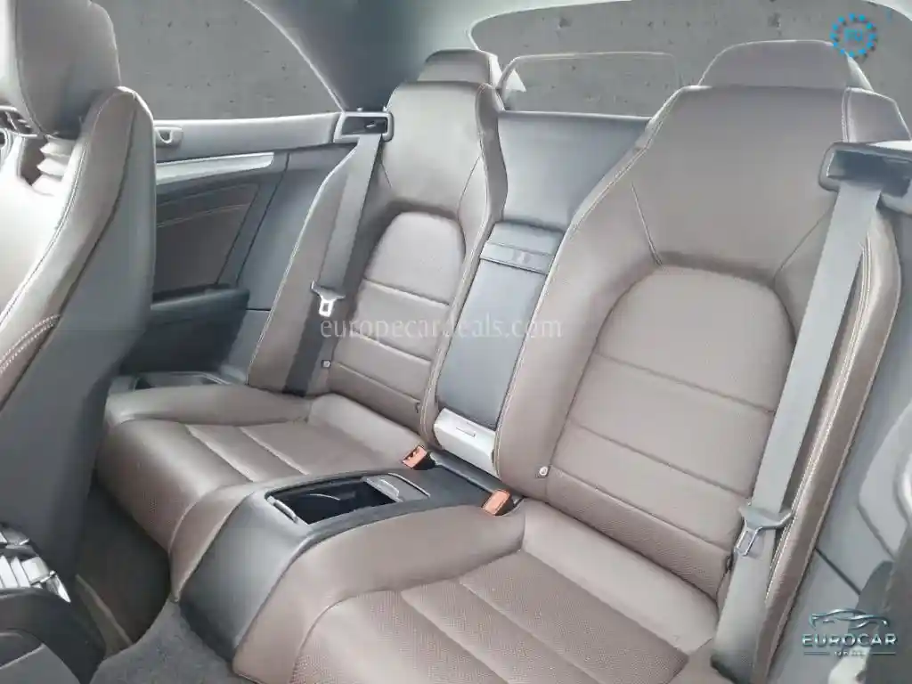 Mercedes-Benz E 320