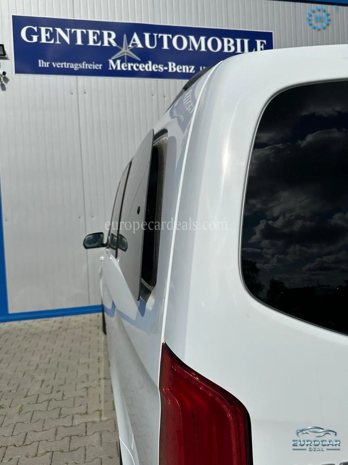 Mercedes-Benz V 220