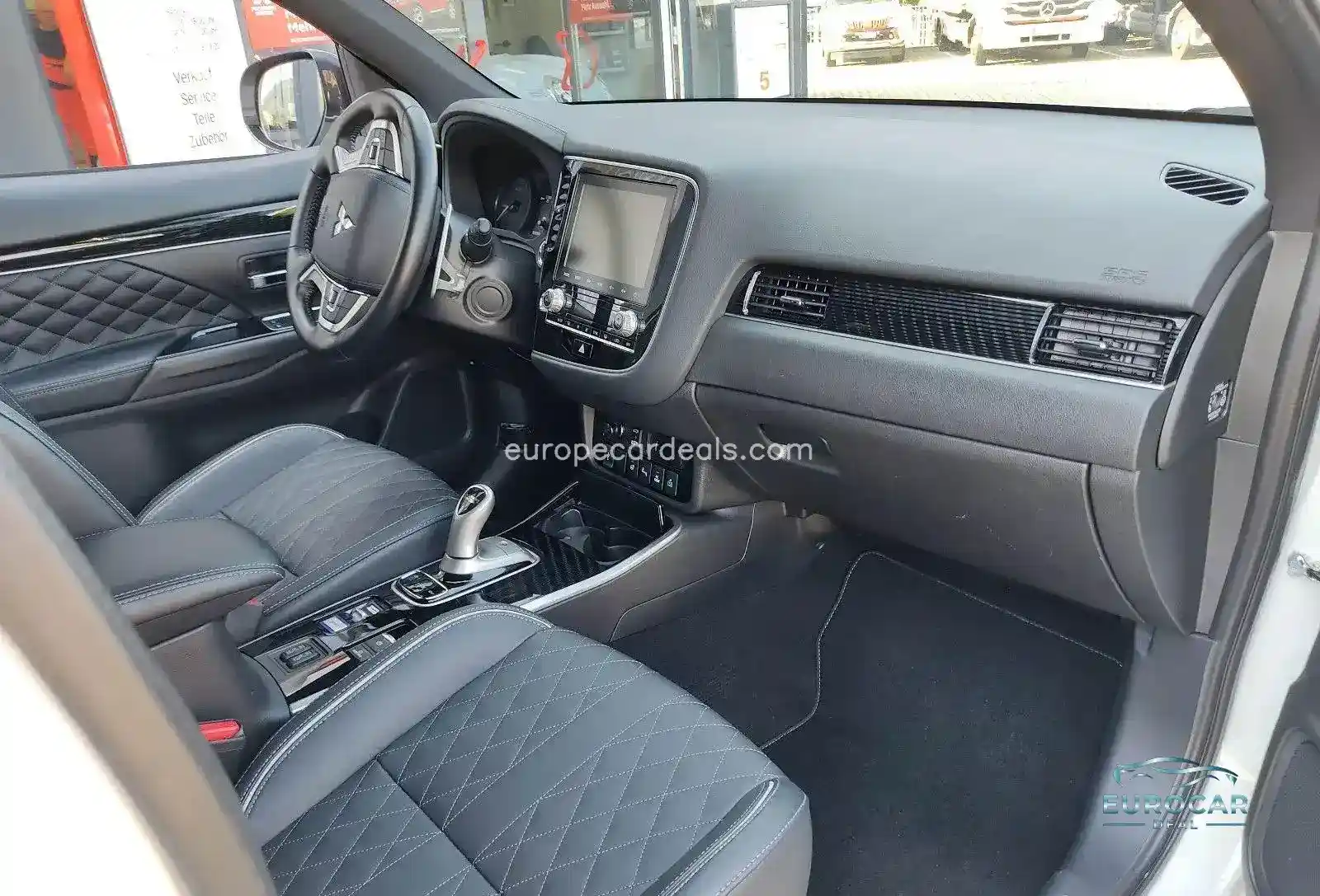 Mitsubishi Plug-in Hybrid Outlander