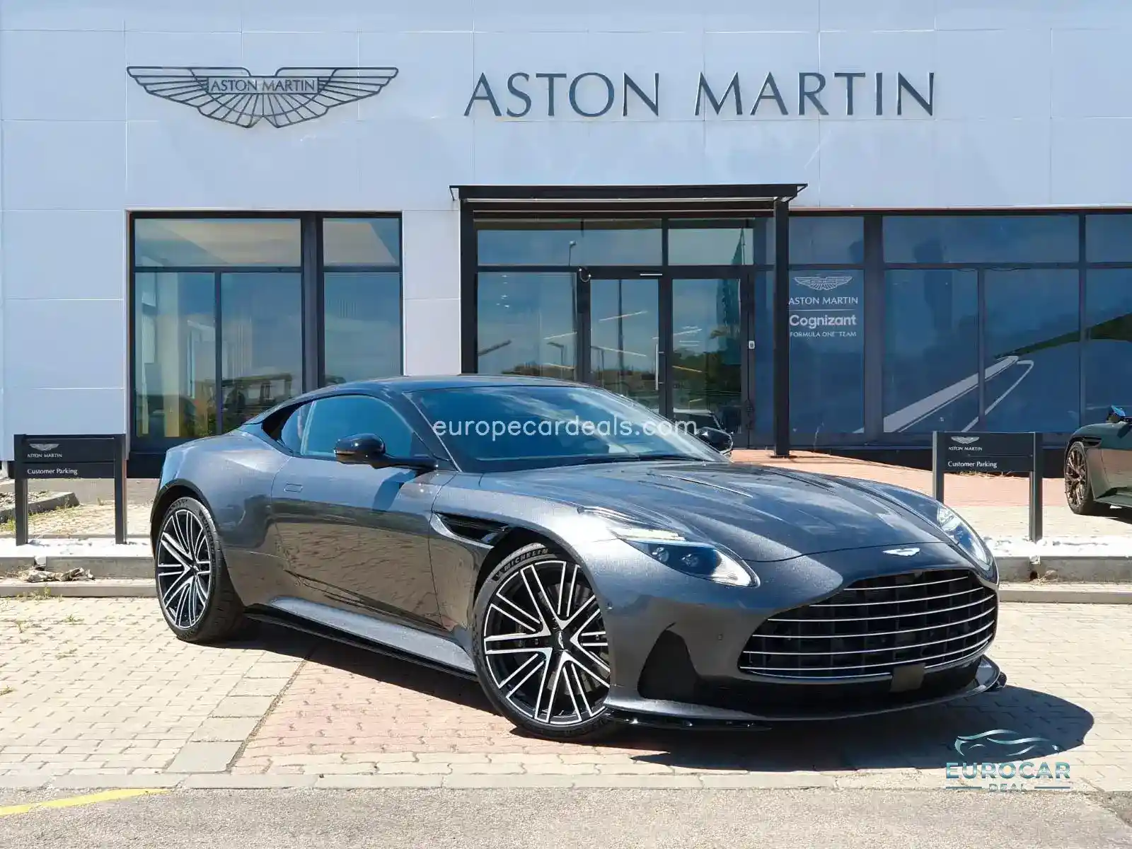 Aston Martin DB12