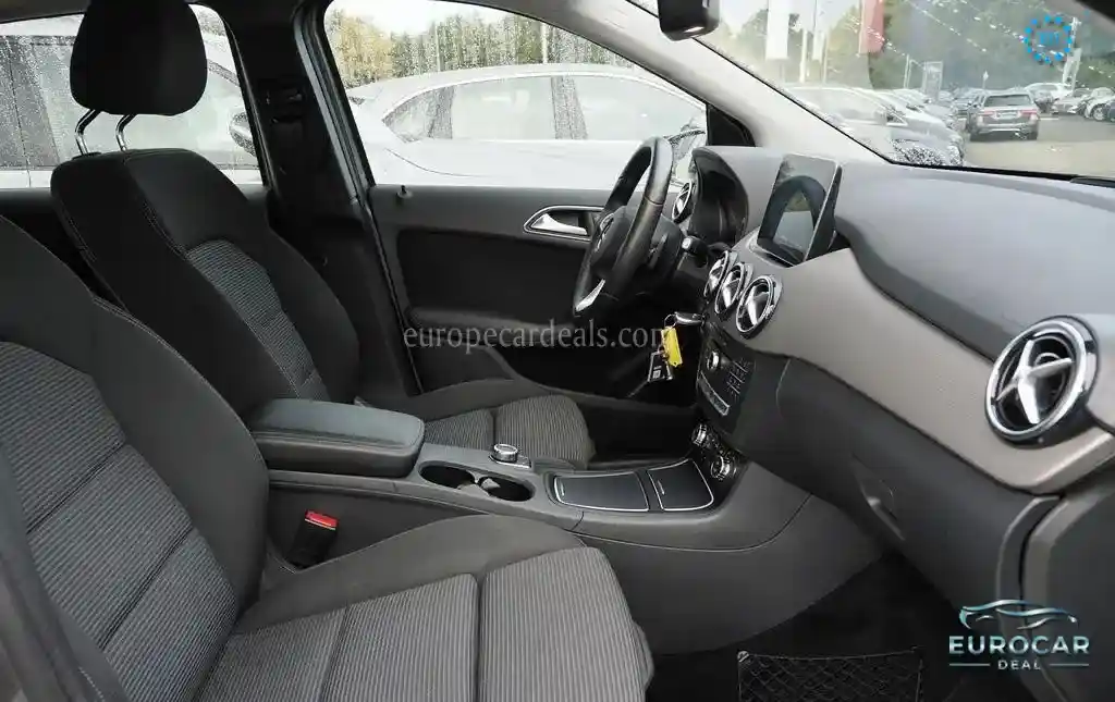 Mercedes-Benz B 200