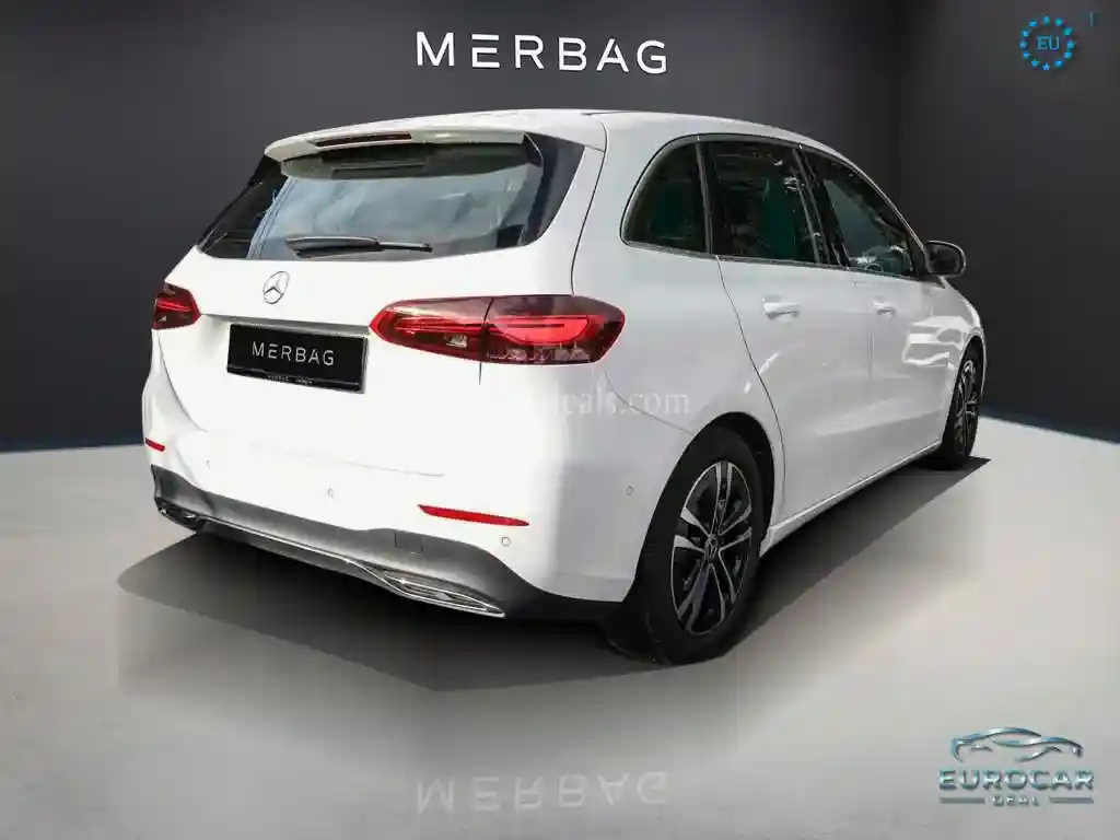 Mercedes-Benz B 180