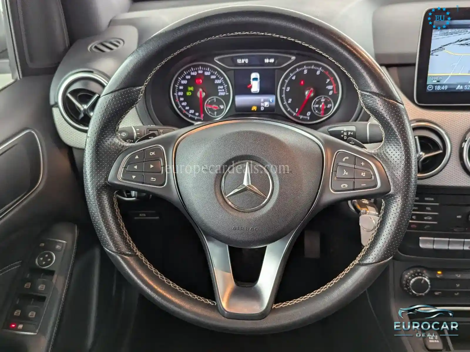 Mercedes-Benz B 180