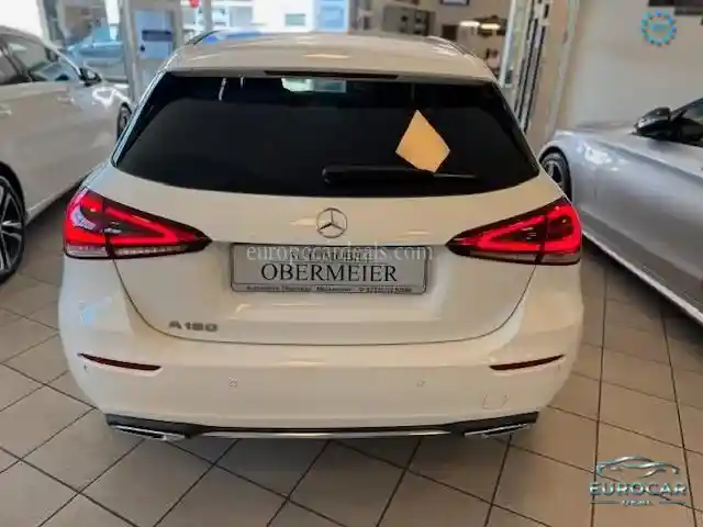 Mercedes-Benz A 180