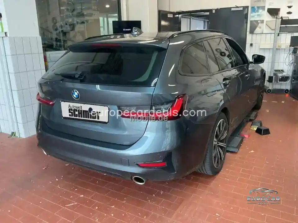 BMW 320