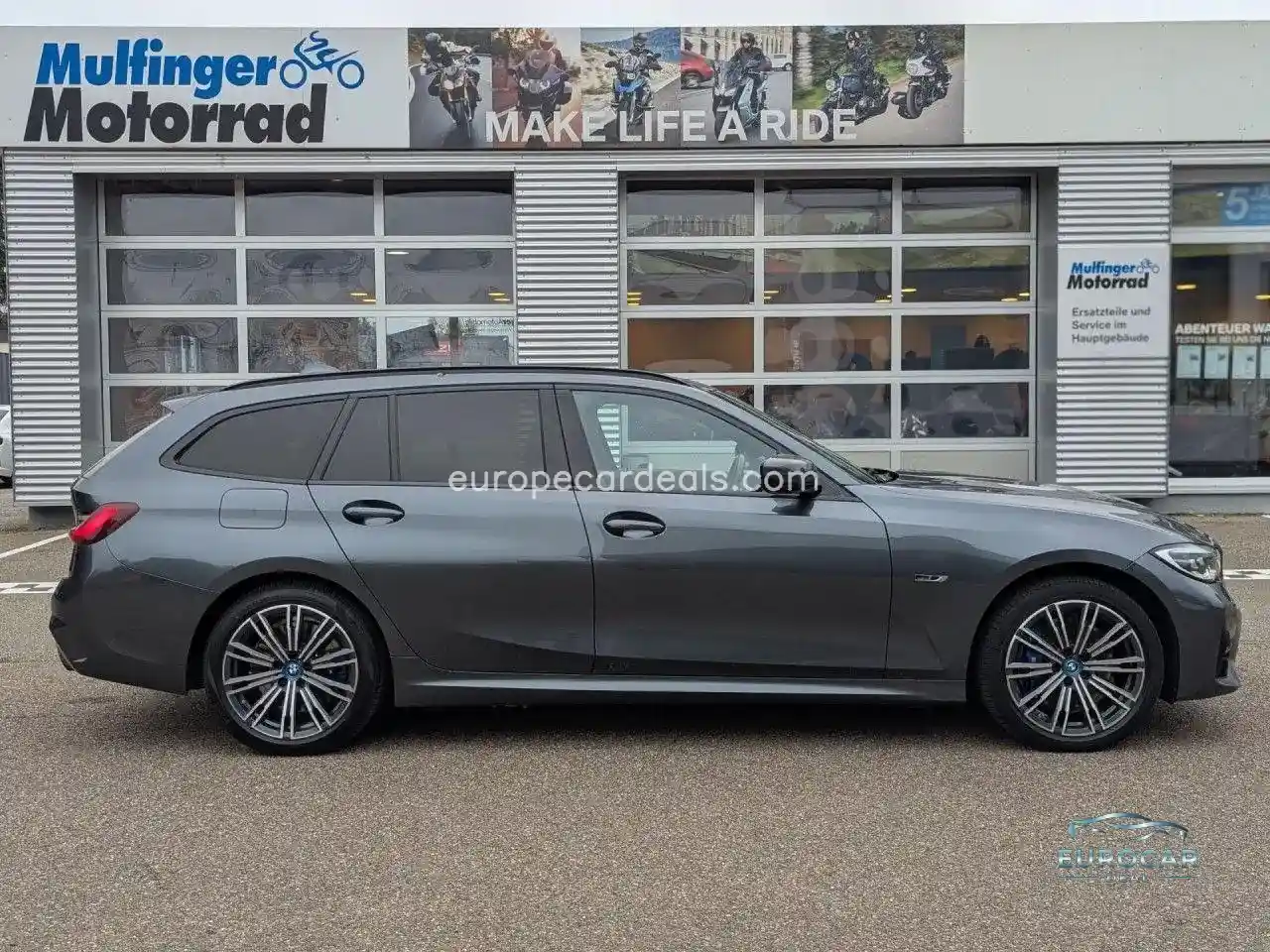 BMW 330