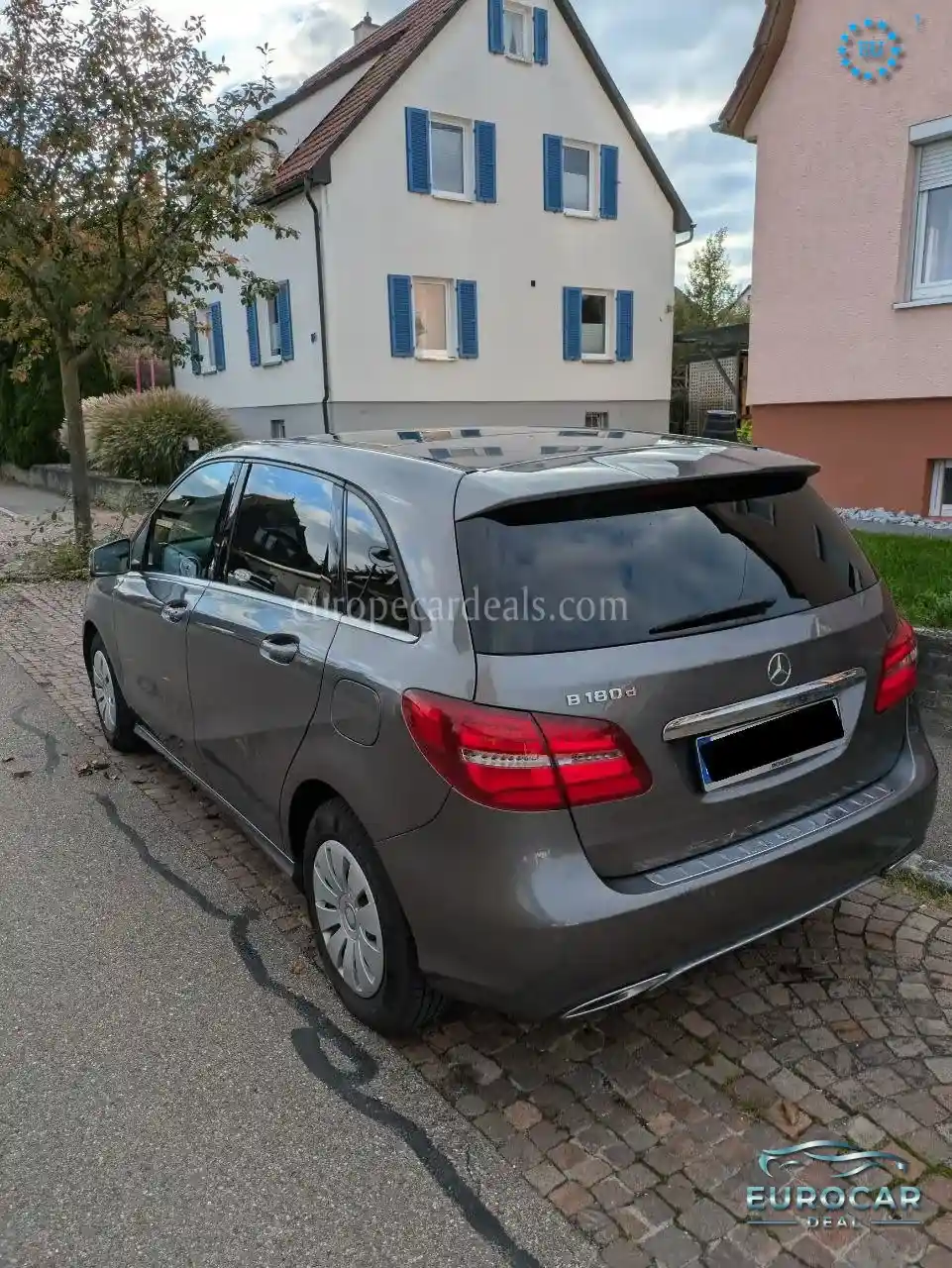 Mercedes-Benz B 180