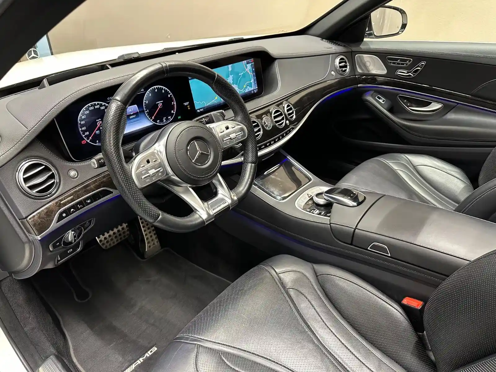Mercedes-Benz S 560