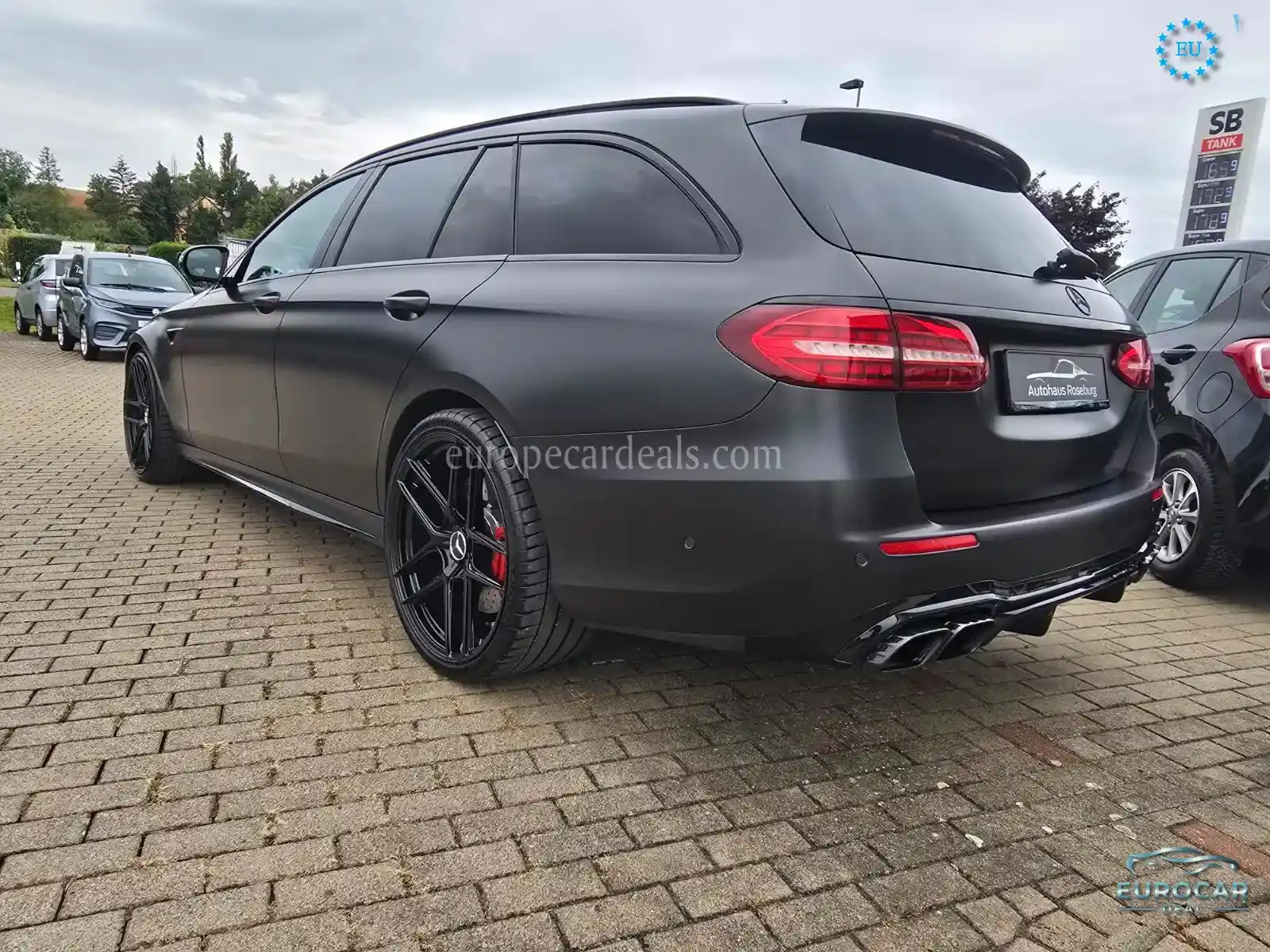 Mercedes-Benz E 63 AMG