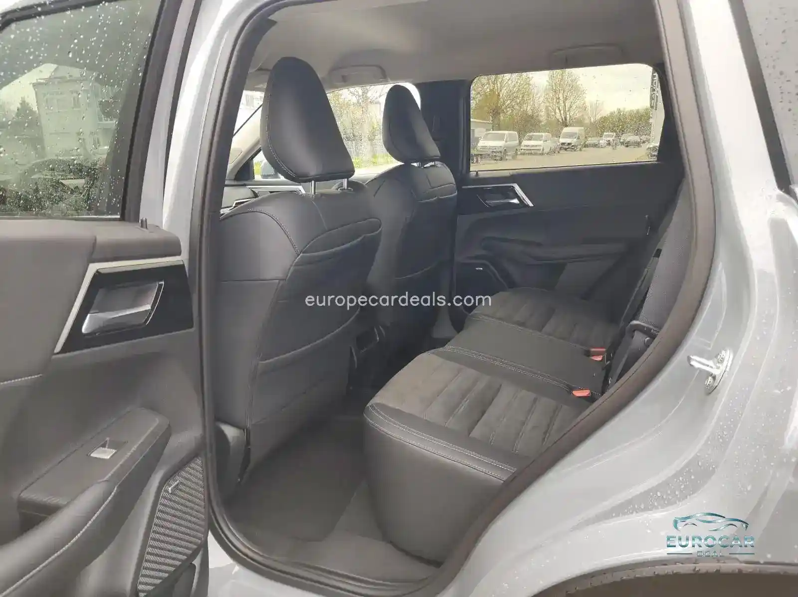 Mitsubishi Plug-in Hybrid Outlander