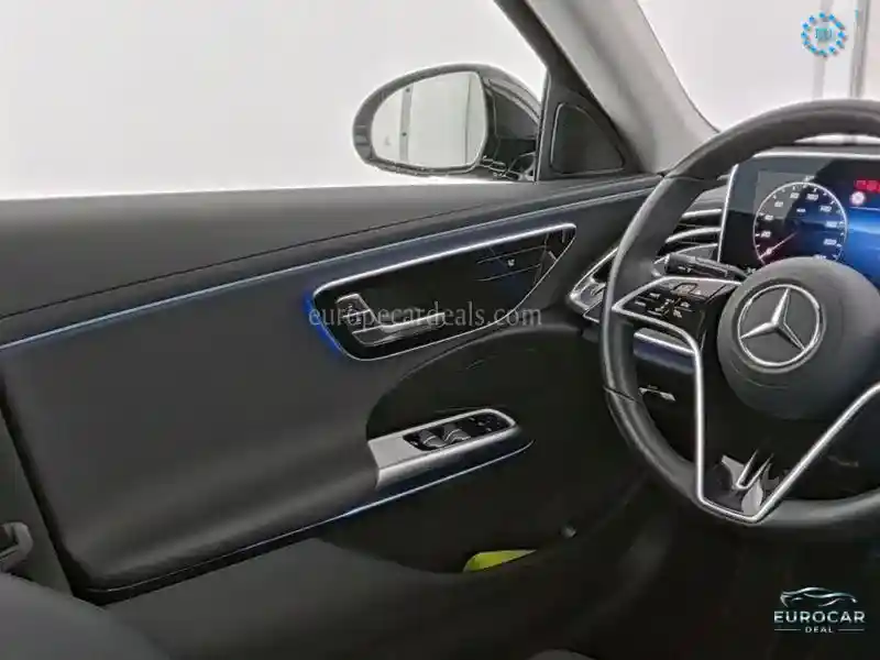Mercedes-Benz E 200