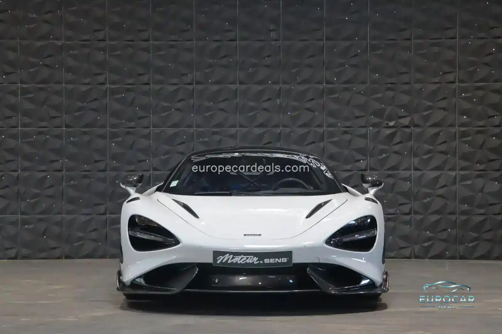 McLaren 765LT