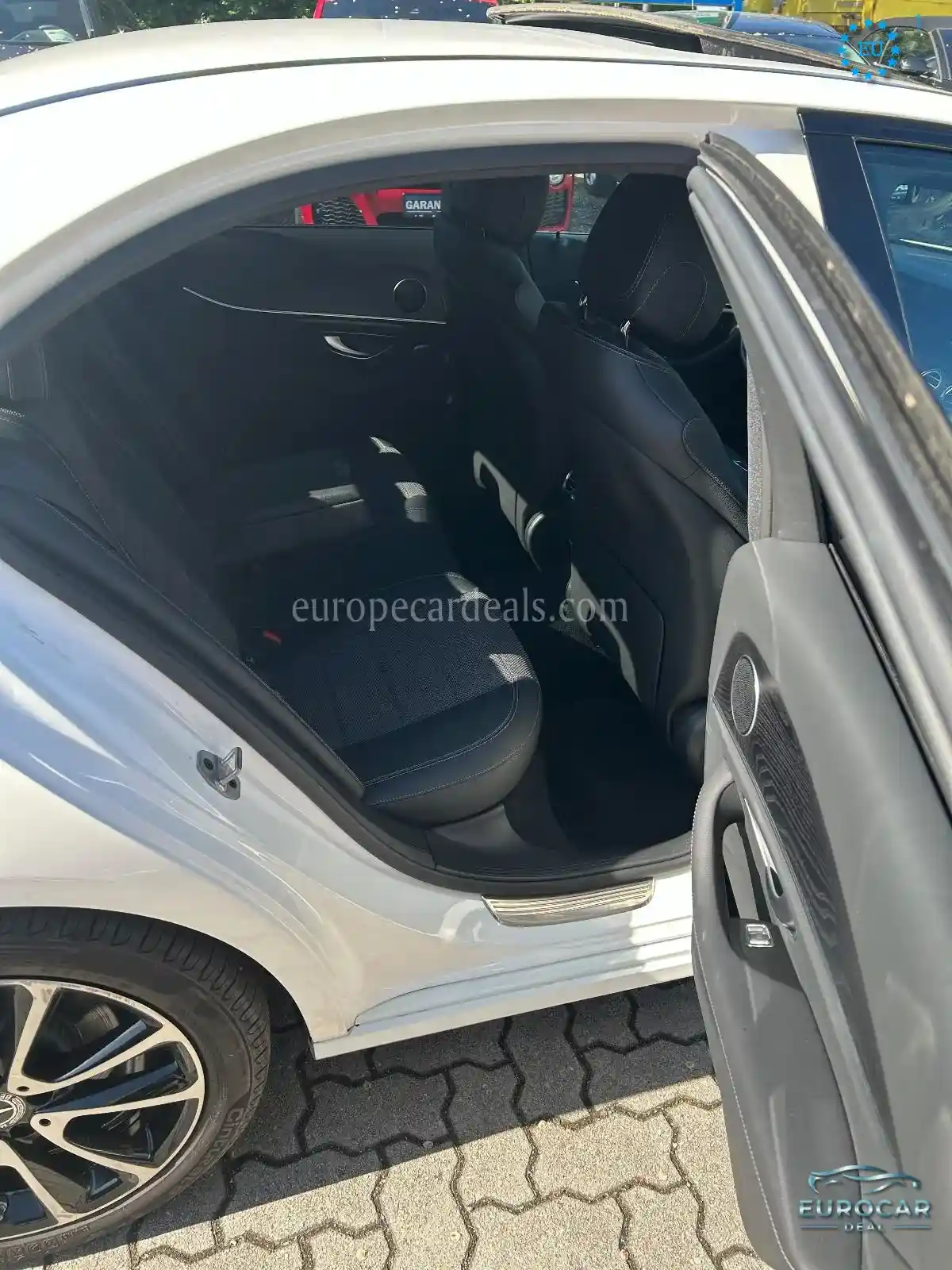 Mercedes-Benz E 200