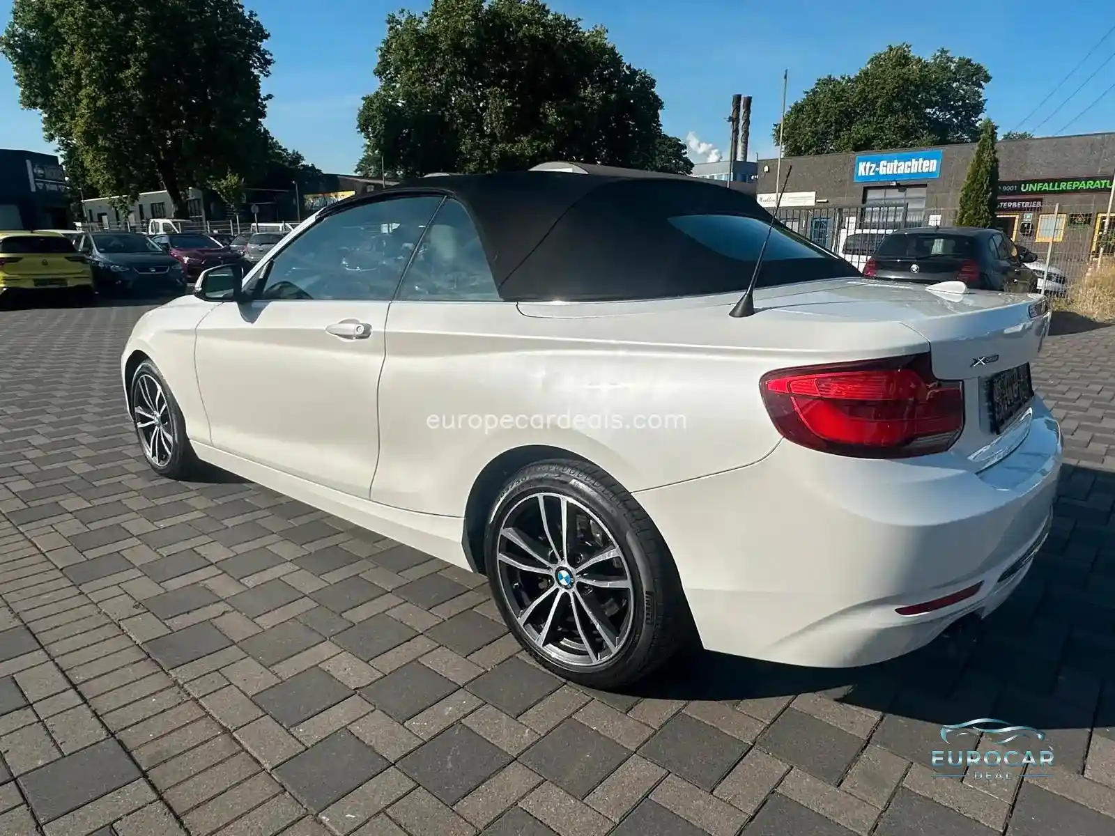 BMW 230