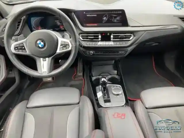 BMW 128