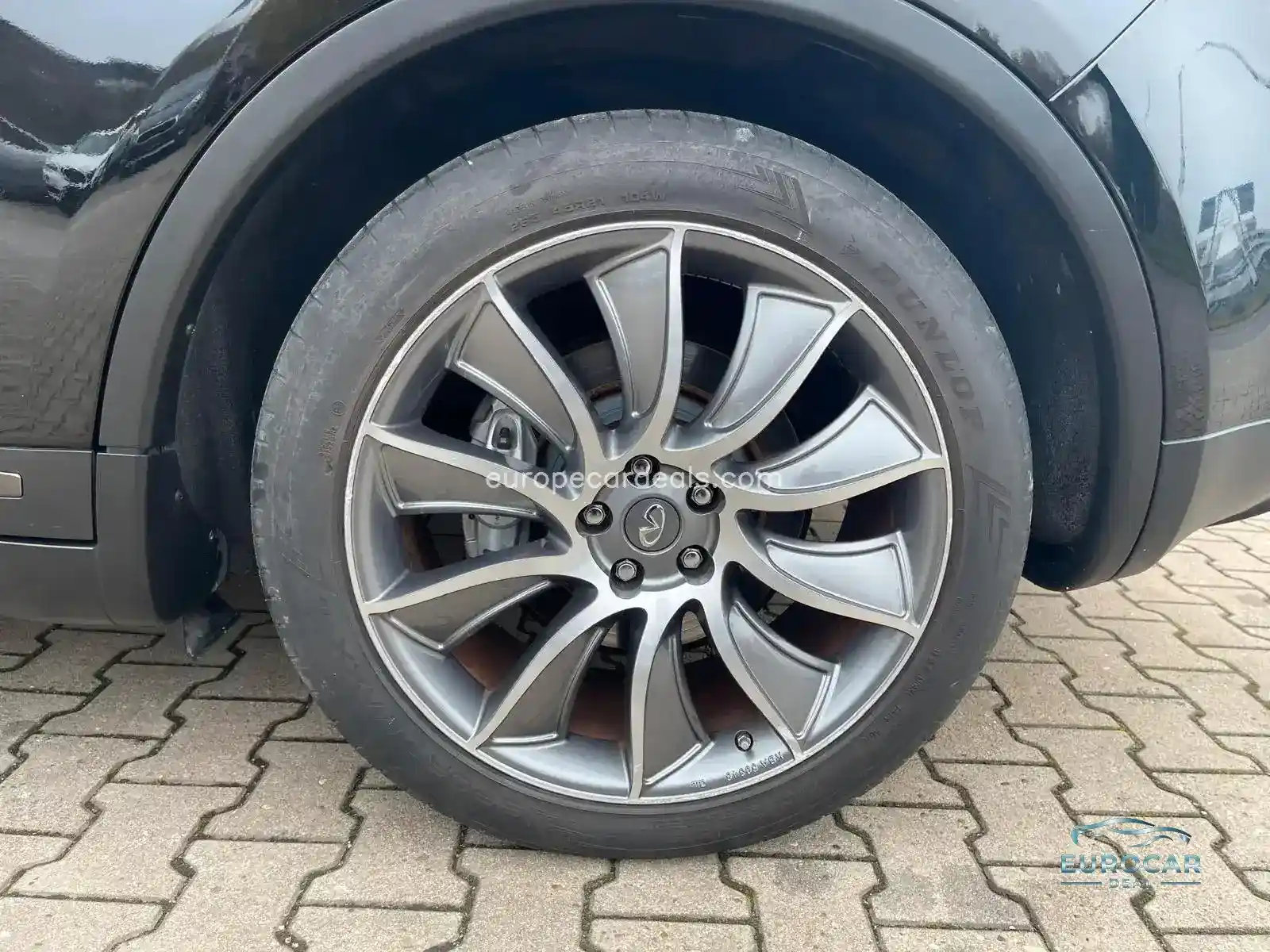 Infiniti QX70