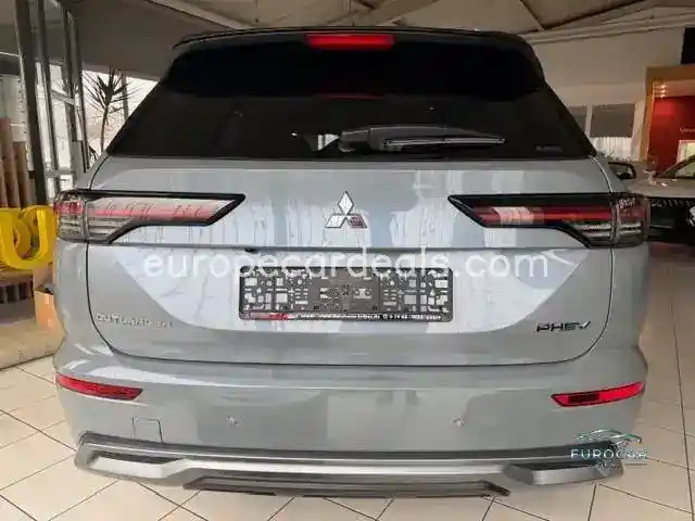 Mitsubishi Plug-in Hybrid Outlander