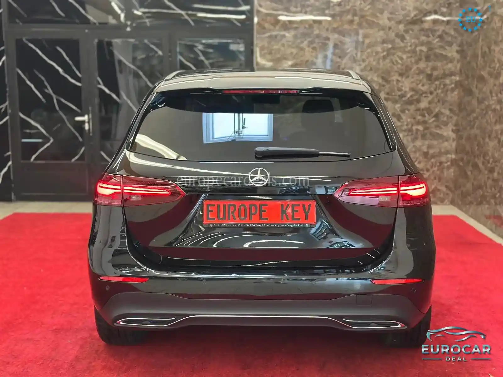 Mercedes-Benz B 180
