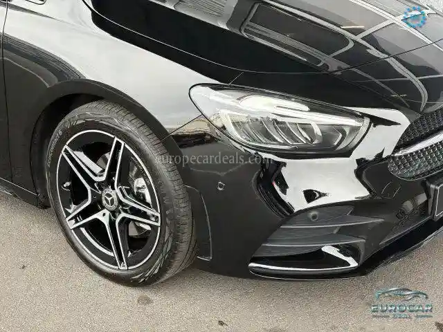 Mercedes-Benz B 200
