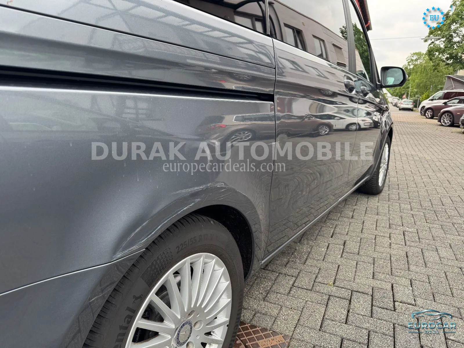 Mercedes-Benz V 220