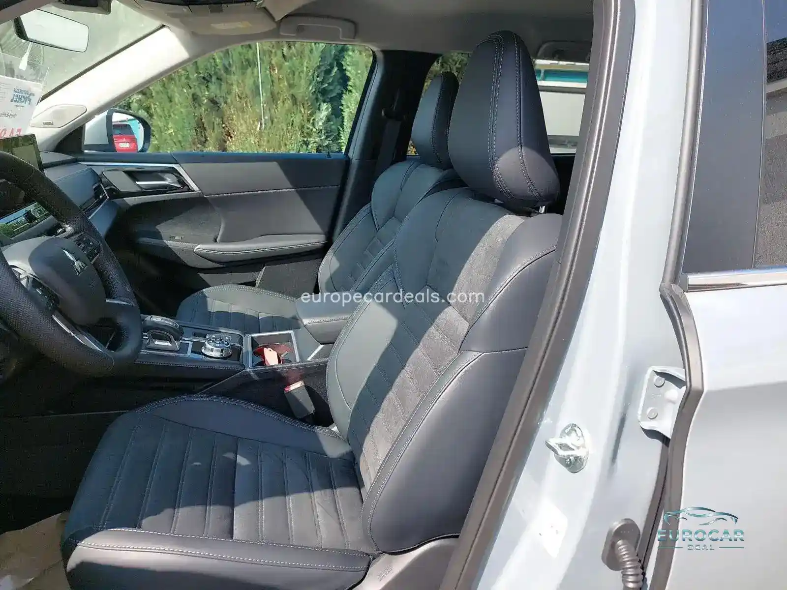 Mitsubishi Plug-in Hybrid Outlander