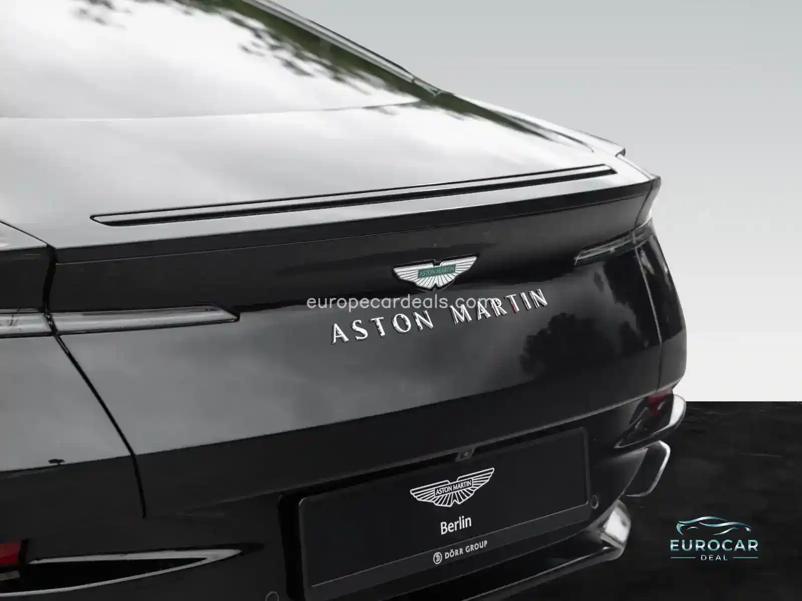 Aston Martin DB12