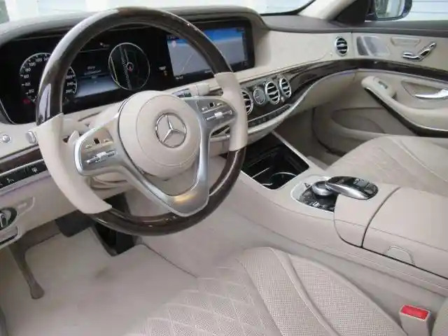 Mercedes-Benz S 560