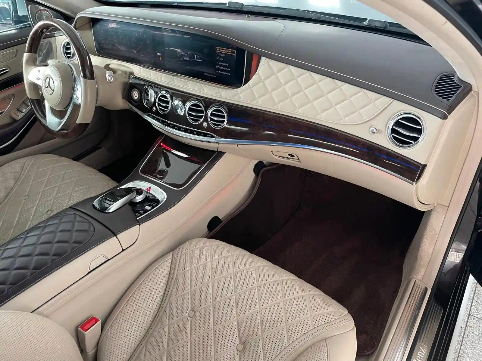 Mercedes-Benz S 560
