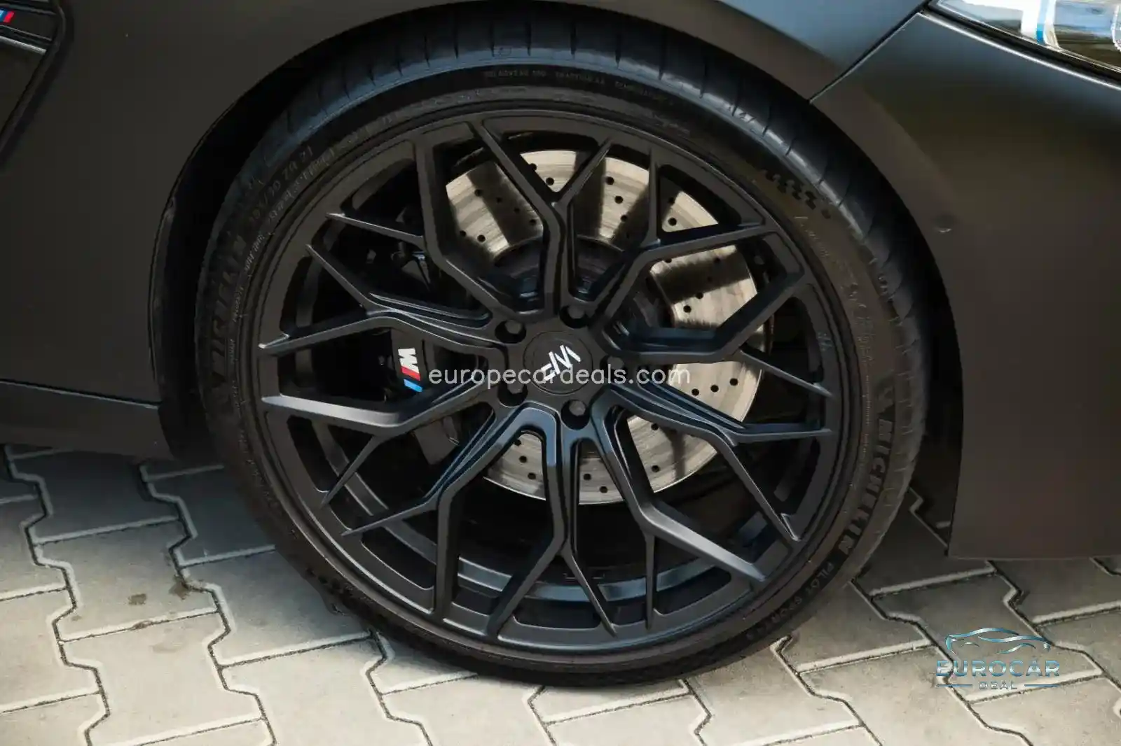 BMW M8