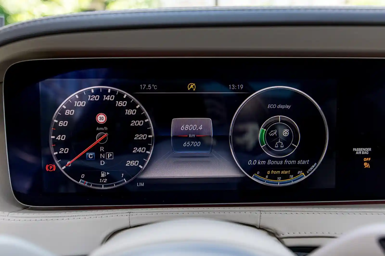 Mercedes-Benz S 560