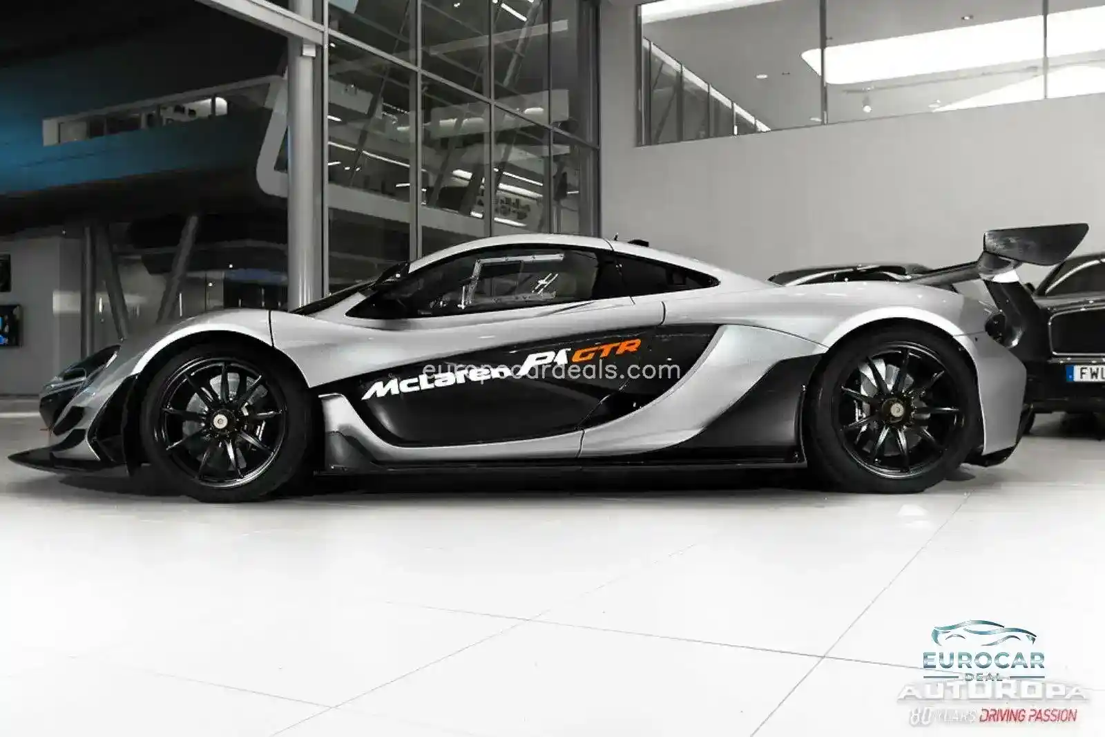 McLaren P1
