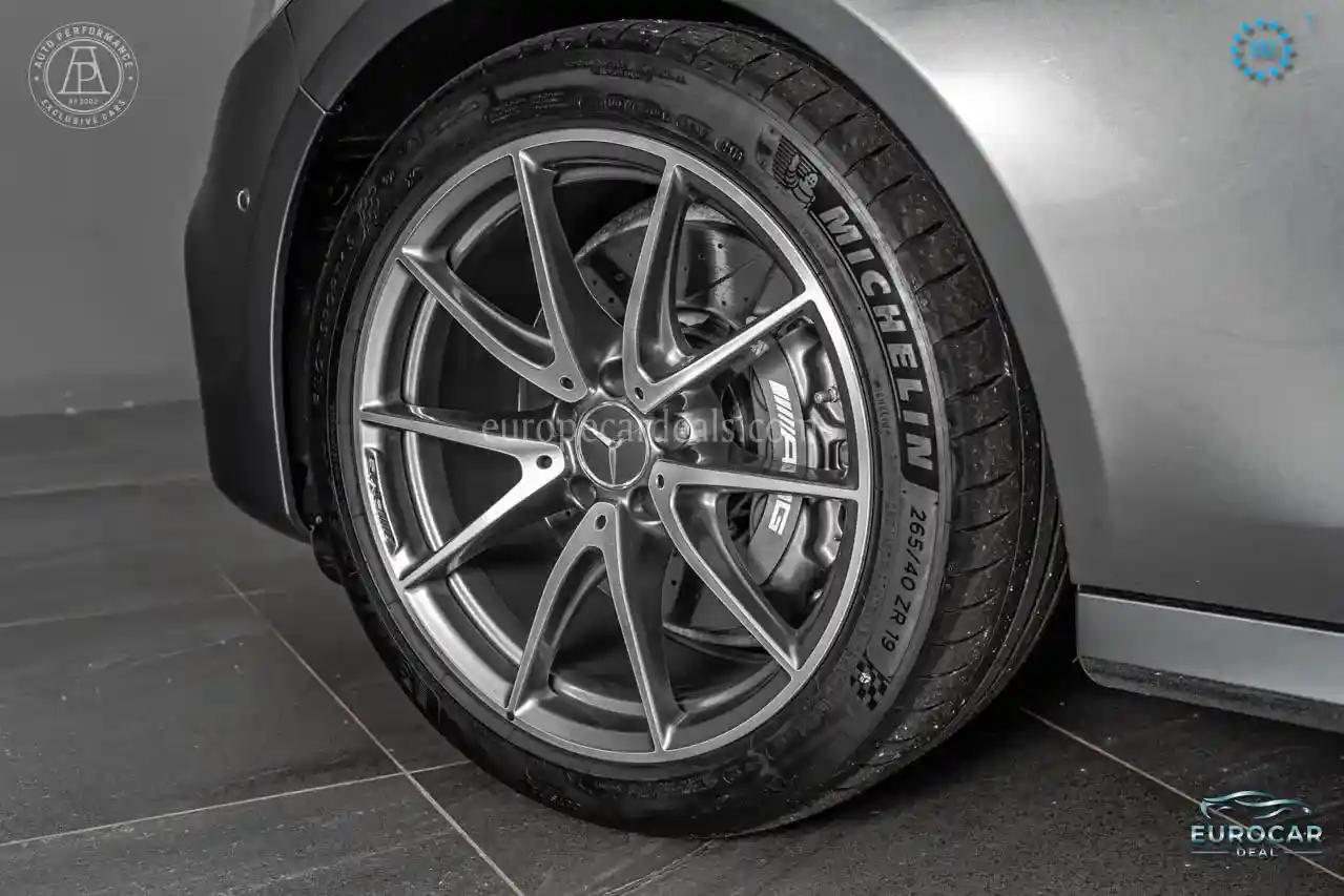 Mercedes-Benz E 63 AMG