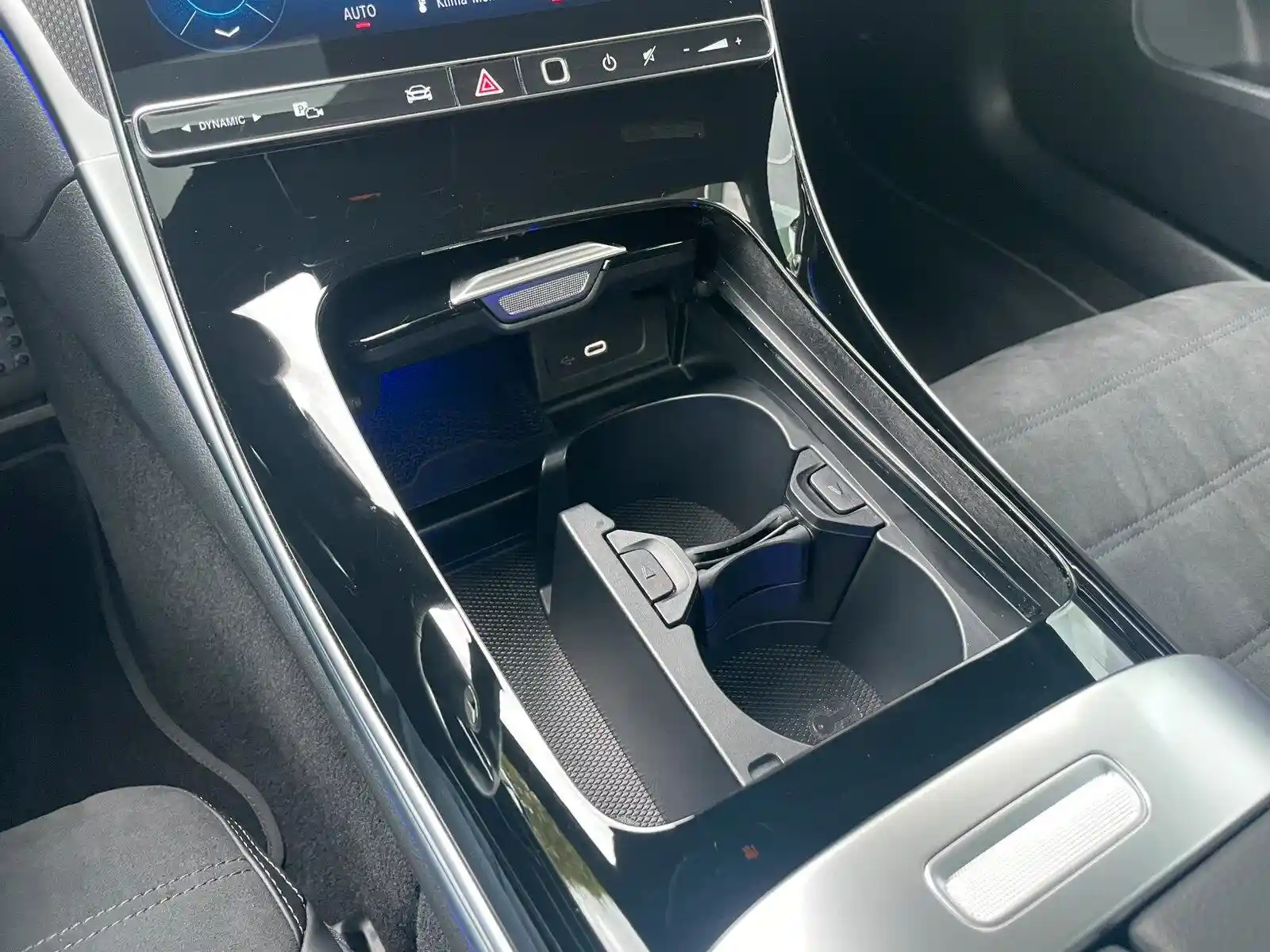 Mercedes-Benz CLE 300