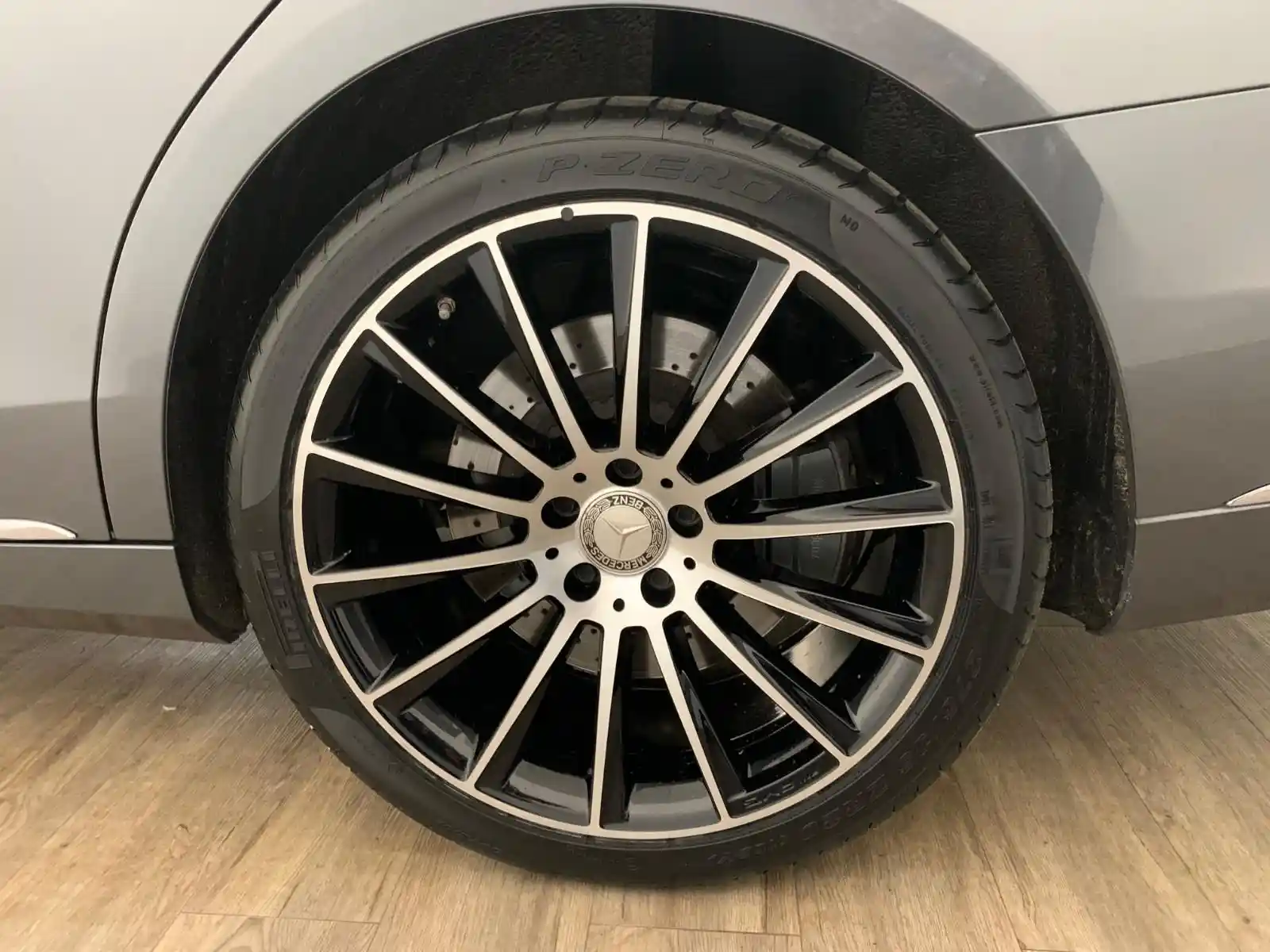 Mercedes-Benz S 560