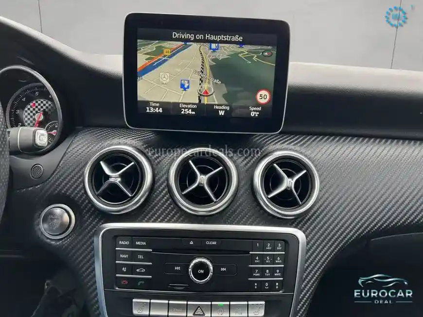 Mercedes-Benz A 220
