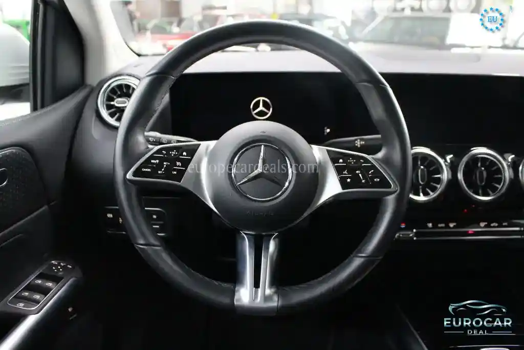 Mercedes-Benz B 220