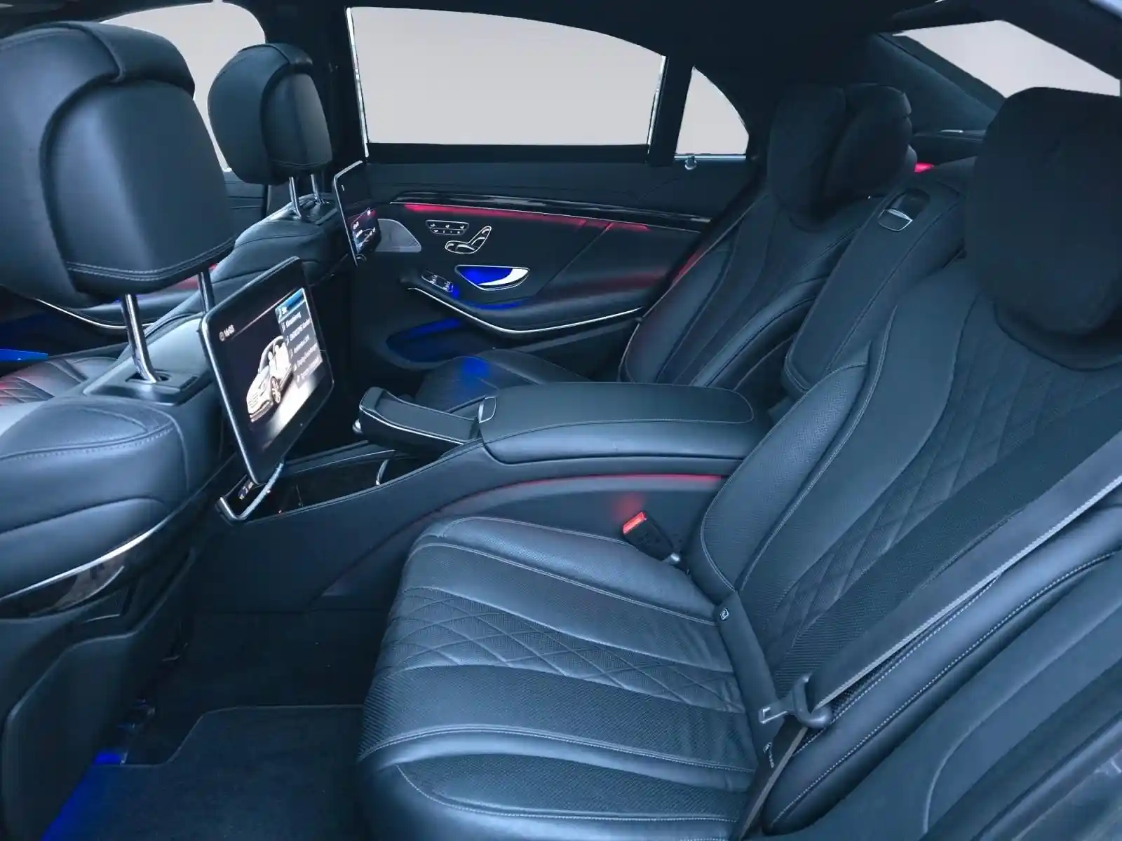 Mercedes-Benz S 560