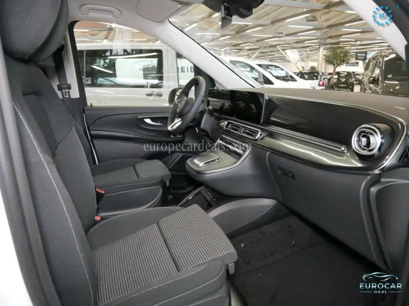 Mercedes-Benz V 220
