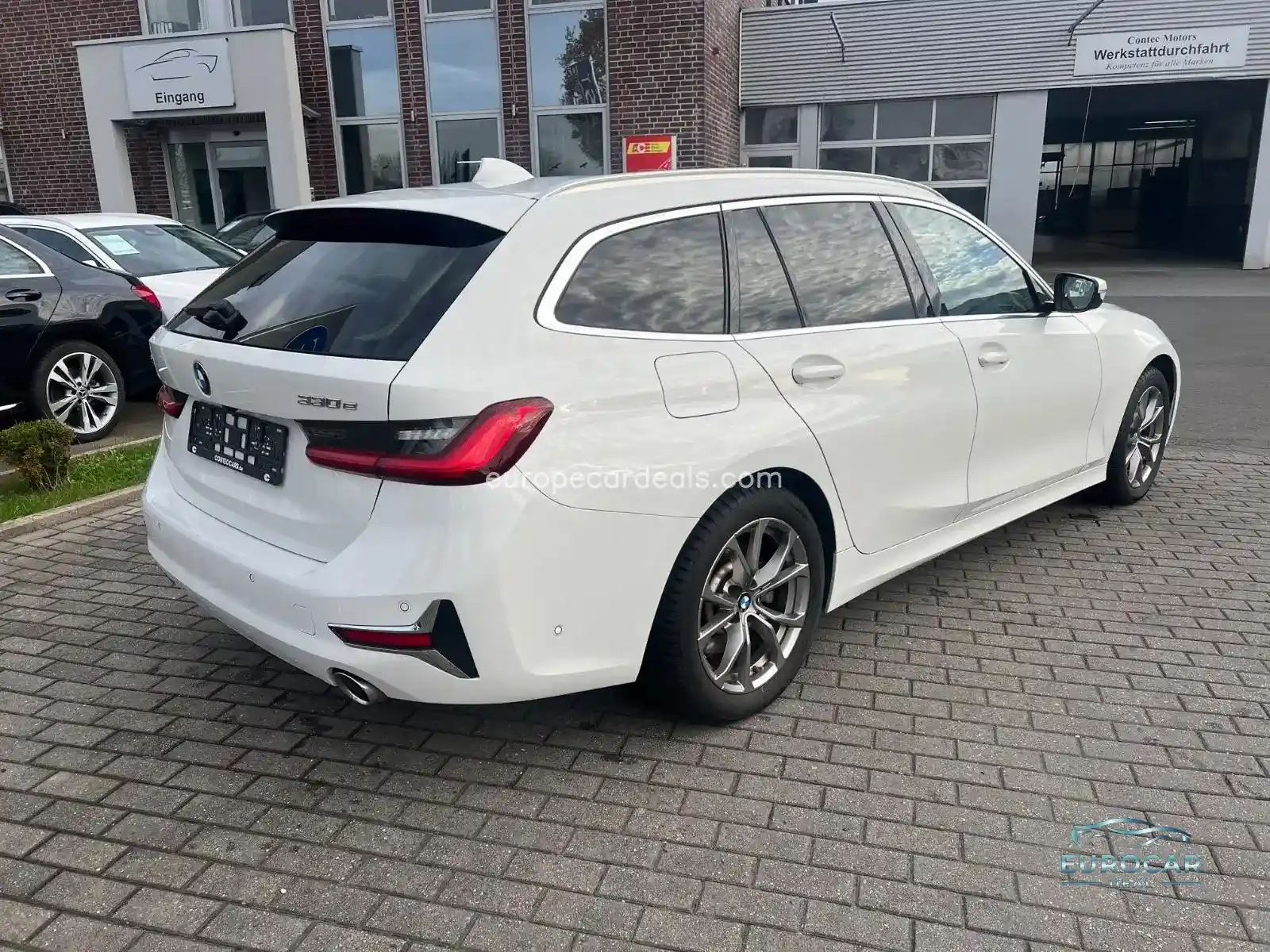 BMW 330