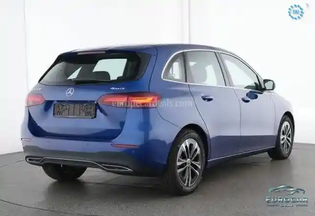 Mercedes-Benz B 220