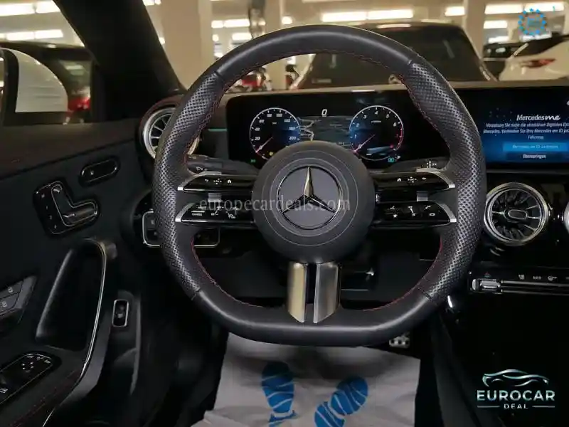 Mercedes-Benz CLA 180
