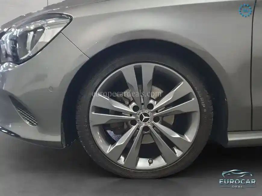Mercedes-Benz CLA 180 Shooting Brake