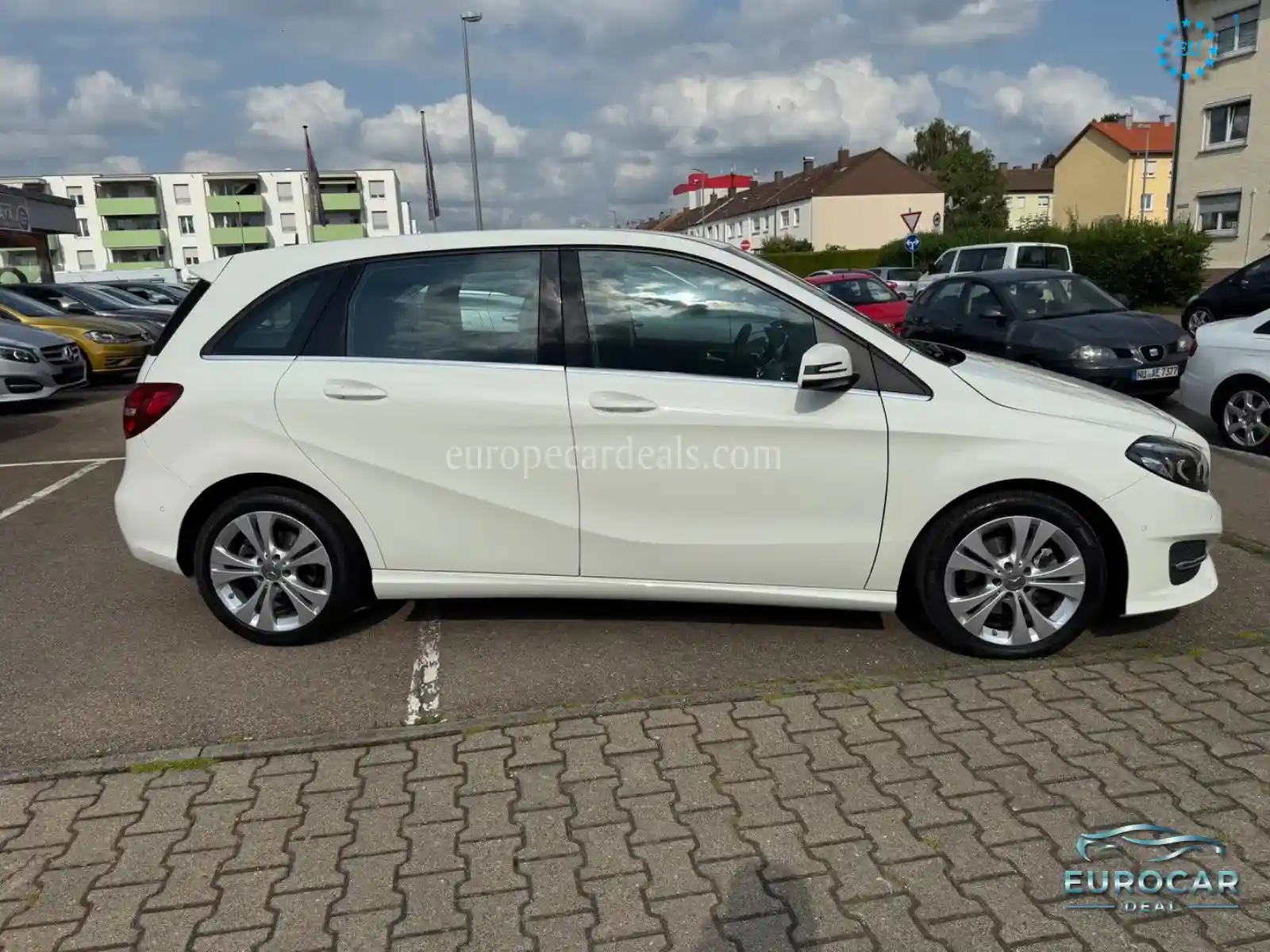 Mercedes-Benz B 180