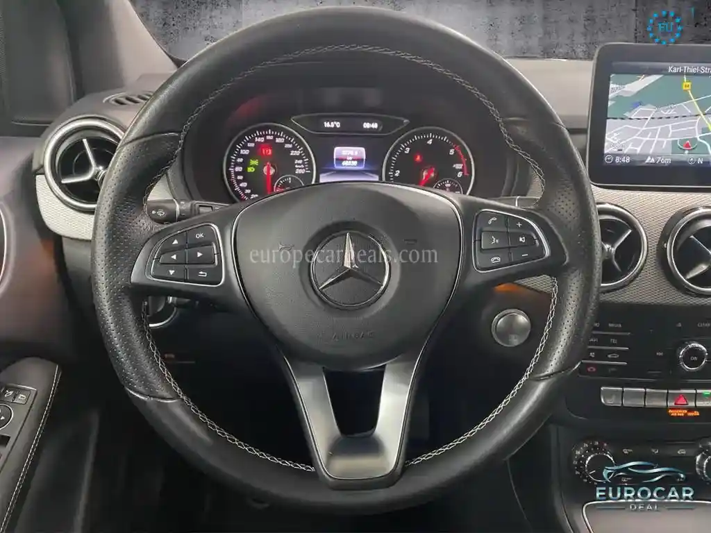 Mercedes-Benz B 220