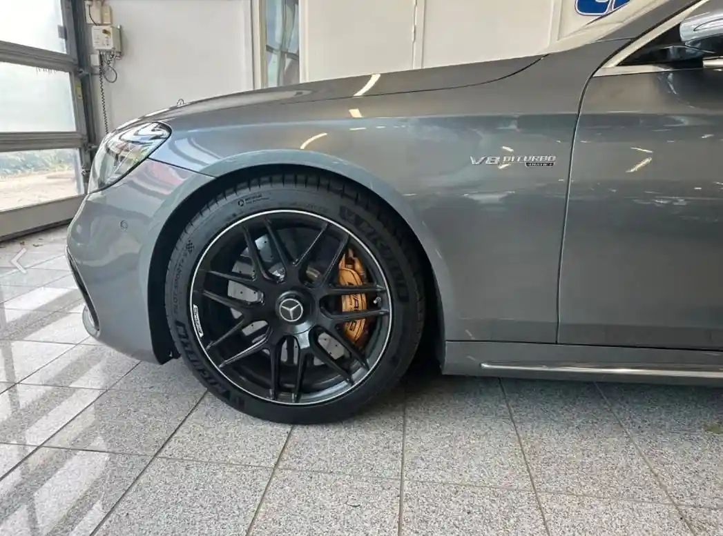 Mercedes-Benz S 63 AMG