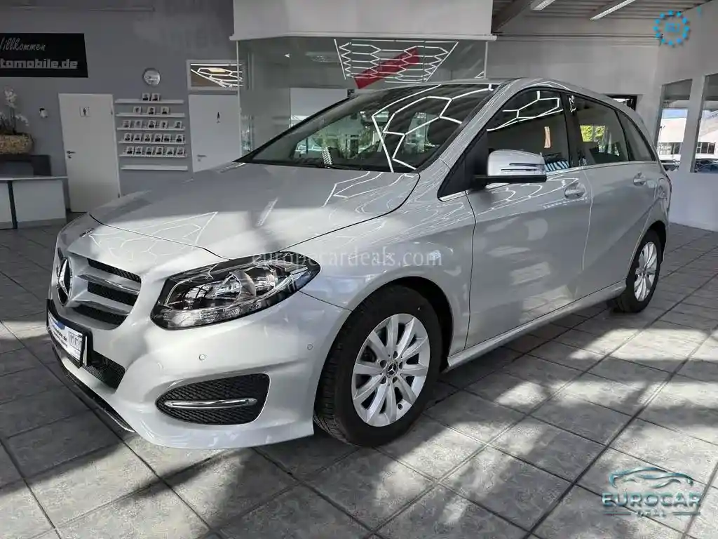 Mercedes-Benz B 180